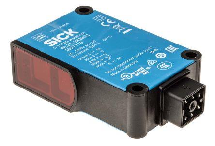 Retro reflective plug-in ac/dc sensor