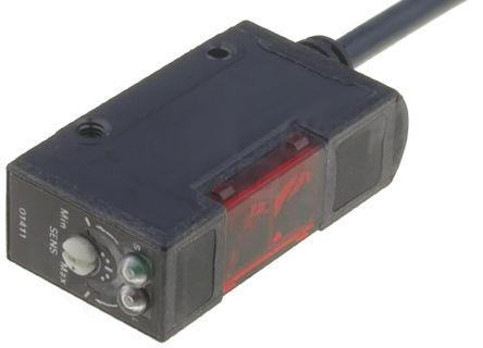 SENSOR, DIFFUS EREFLECTIVE, PNP, 20CM